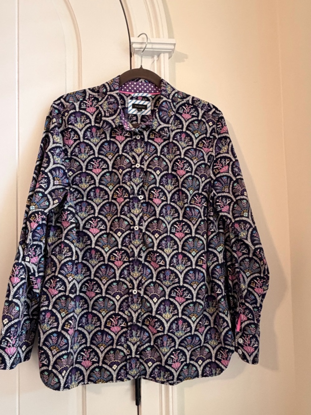 Springtime Talbots blouse, size L, great condition, 100% cotton.